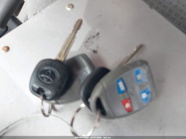 2005 Toyota COROLLA CE thumbnail 11
