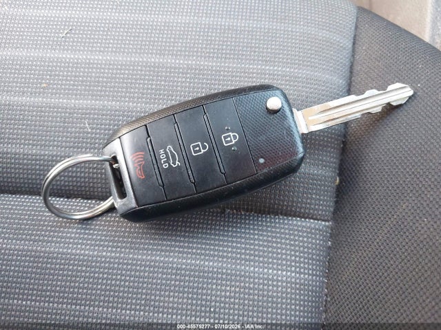 2016 KIA FORTE LX — миниатюра 11