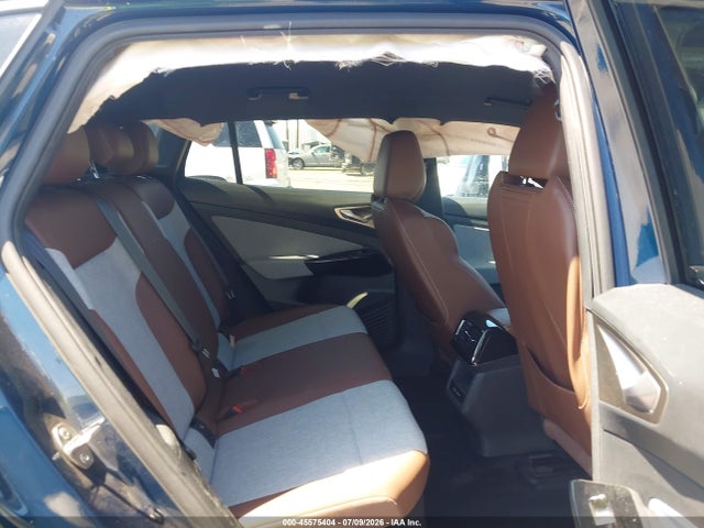 2023 VOLKSWAGEN ID.4 PRO 8