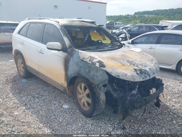 2013 KIA SORENTO LX