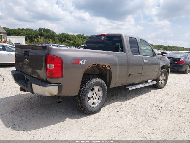 2011 Chevrolet SILVERADO 1500 LT 照片 4