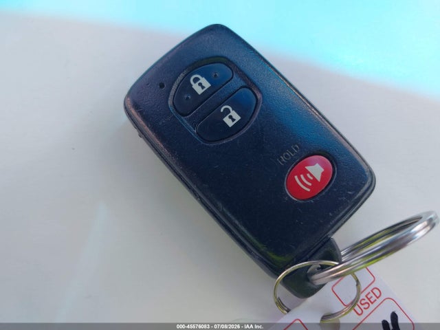 صورة مصغرة 11 لـ 2011 Toyota PRIUS THREE