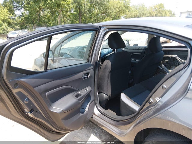 2025 Nissan VERSA 1.6 SV 照片 8
