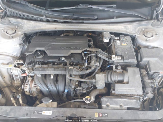 2023 HYUNDAI ELANTRA SE 10