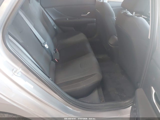 2023 HYUNDAI ELANTRA SE 8