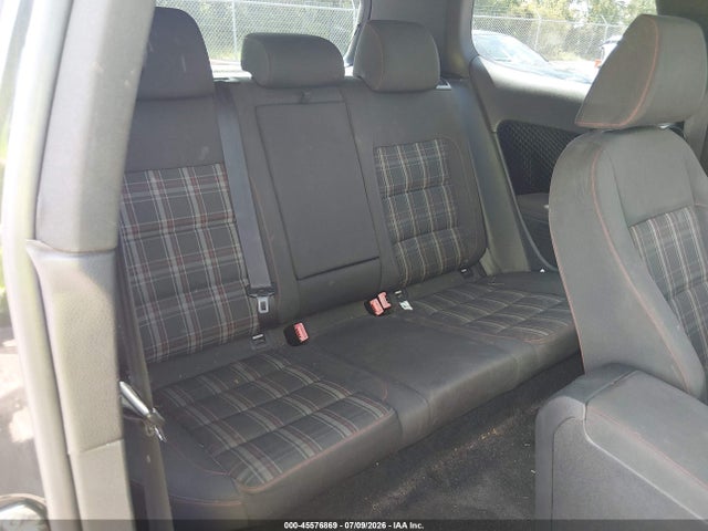صورة 8 لـ 2011 Volkswagen GTI 2-DOOR