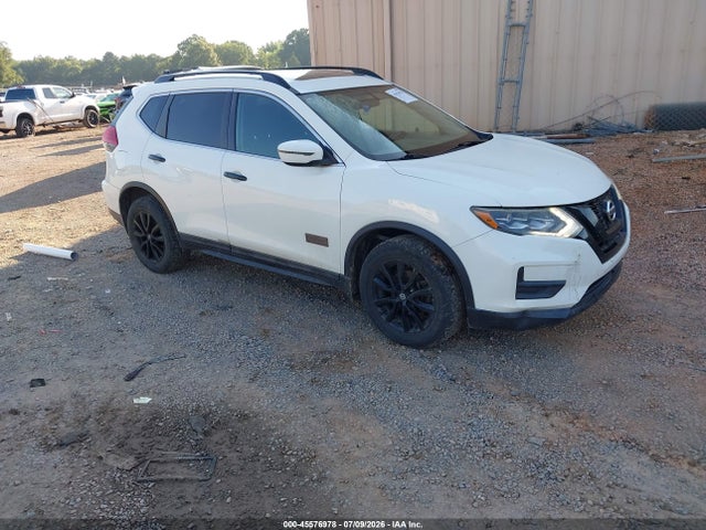 2017 NISSAN ROGUE SV