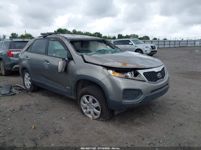 2011 KIA SORENTO LX