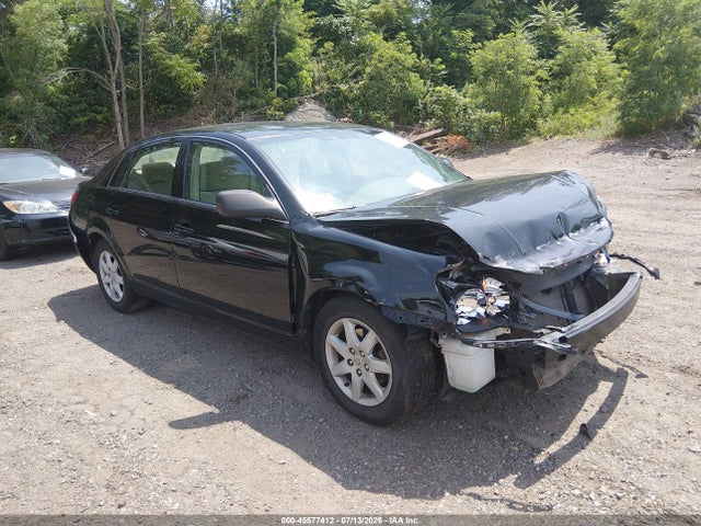 2010 TOYOTA AVALON XL
