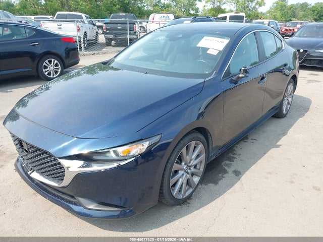 2021 Mazda MAZDA3 SELECT 照片 2