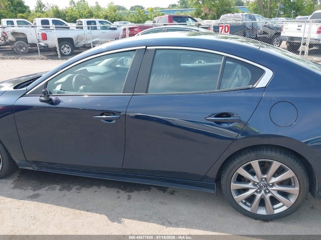 2021 MAZDA MAZDA3 SELECT 14