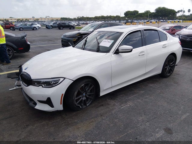 2020 BMW 330I 照片 2