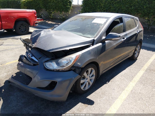 2013 Hyundai ACCENT SE 照片 2