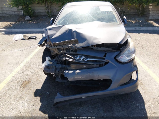 2013 Hyundai ACCENT SE 照片 6