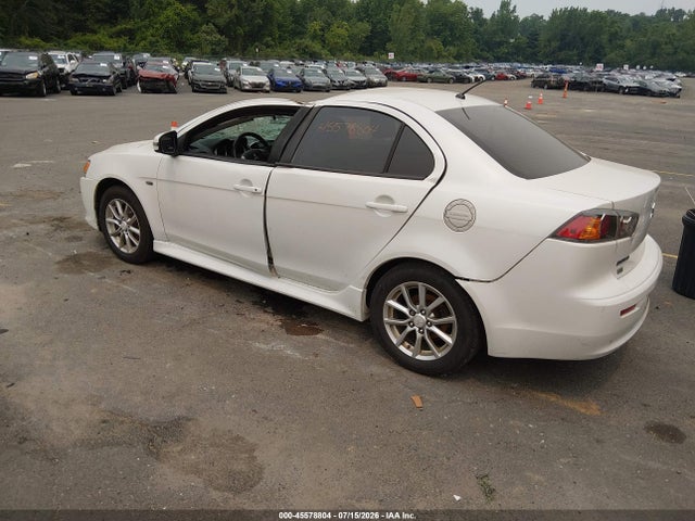 صورة 3 لـ 2016 Mitsubishi LANCER ES
