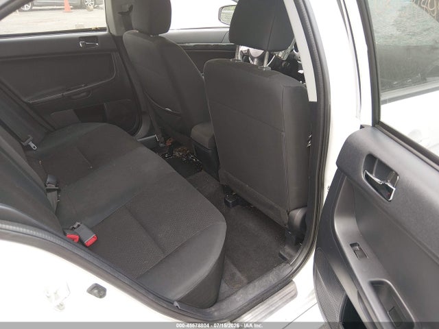 صورة 8 لـ 2016 Mitsubishi LANCER ES