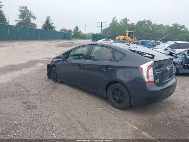 2015 Toyota PRIUS THREE 照片 3