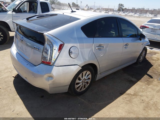 2015 Toyota PRIUS PLUG-IN 照片 4
