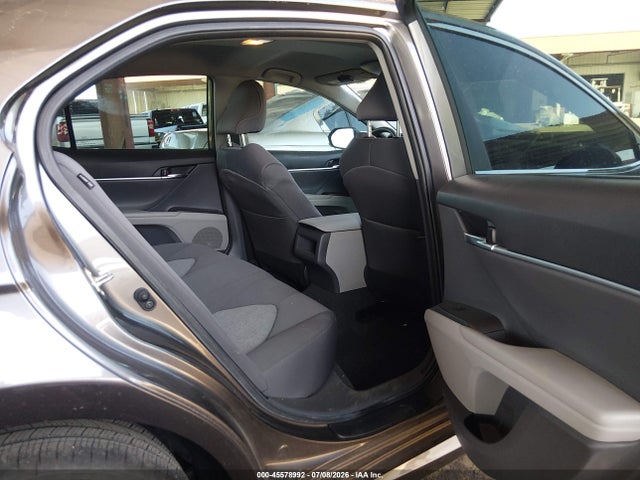 صورة 8 لـ 2022 Toyota CAMRY LE
