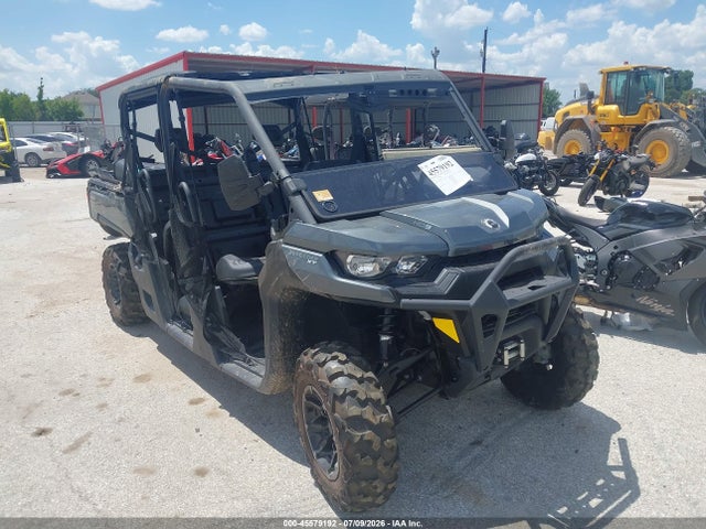 2024 CAN-AM DEFENDER MAX XT HD9