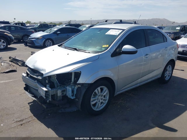 2016 Chevrolet SONIC LT AUTO — фото 2