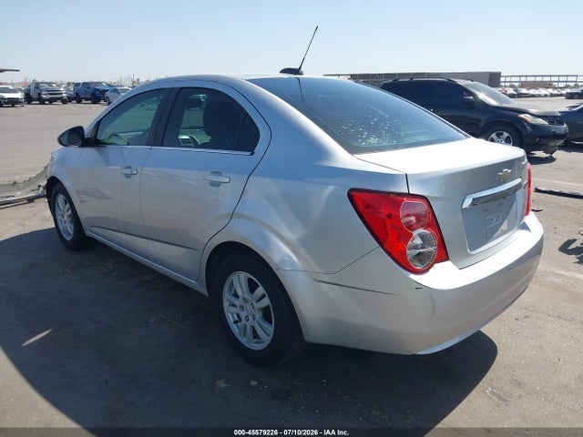 2016 Chevrolet SONIC LT AUTO — фото 3