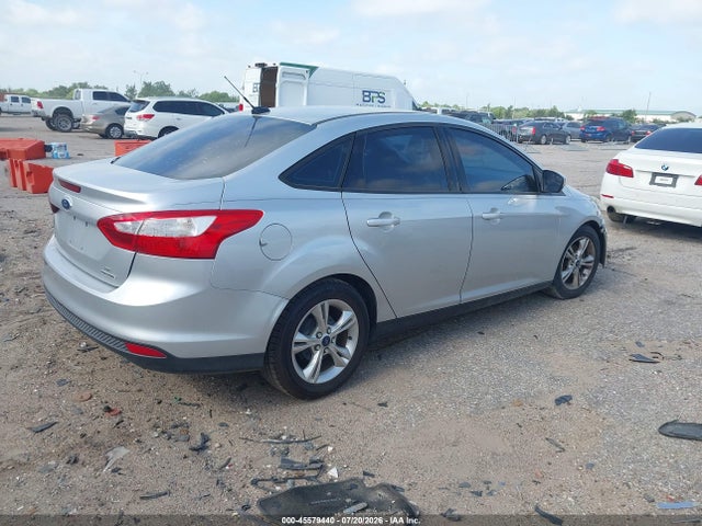 صورة 4 لـ 2014 FORD FOCUS SE