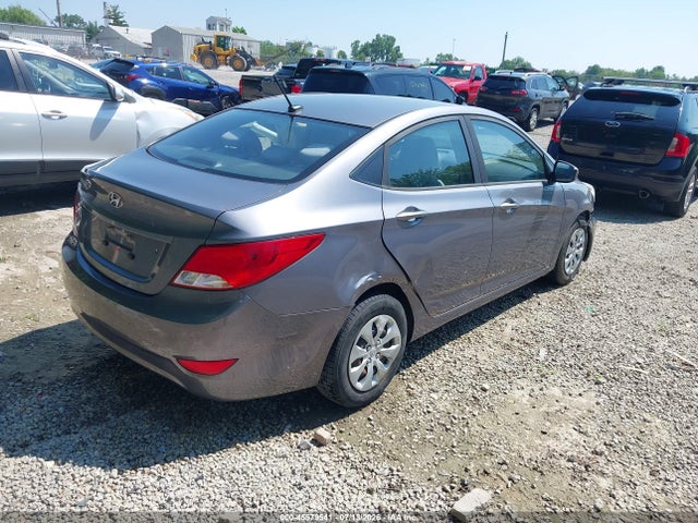 2016 Hyundai ACCENT SE — фото 4