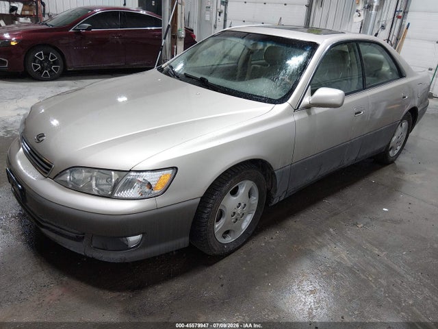 صورة مصغرة 2 لـ 2000 Lexus ES 300