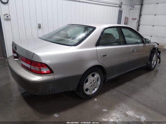 صورة مصغرة 4 لـ 2000 Lexus ES 300