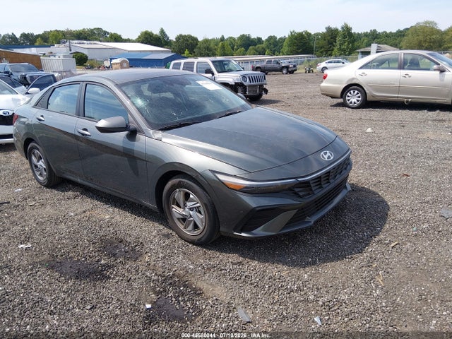 2025 Hyundai ELANTRA SE 照片 1