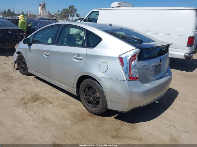 2015 Toyota PRIUS TWO — фото 3