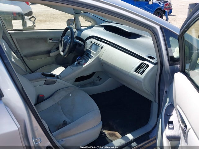 2015 Toyota PRIUS TWO — фото 5