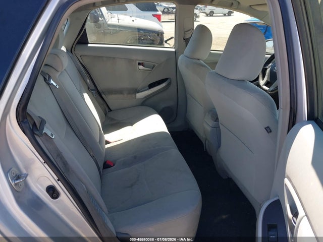 2015 Toyota PRIUS TWO — фото 8