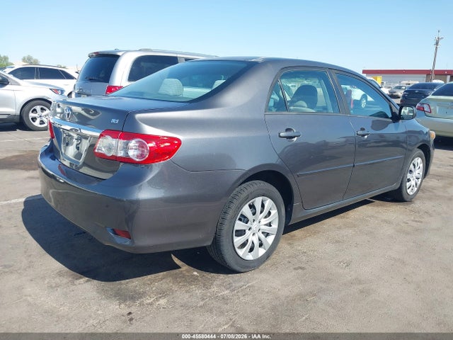 2012 Toyota COROLLA LE photo 4