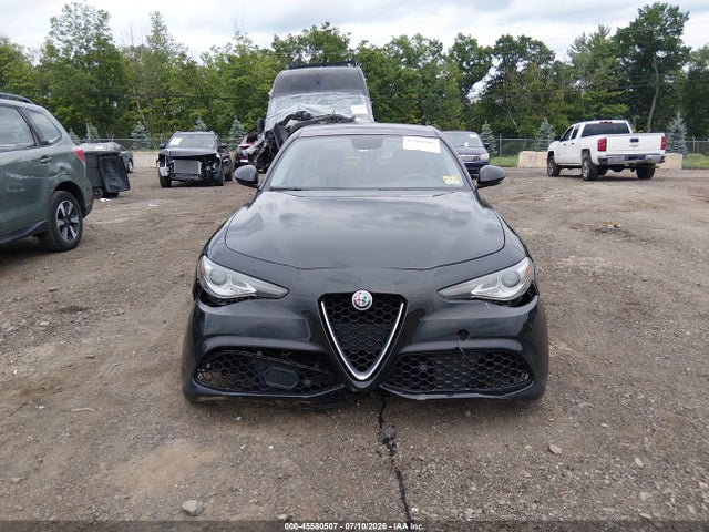 2017 ALFA Romeo GIULIA TI RWD — миниатюра 12