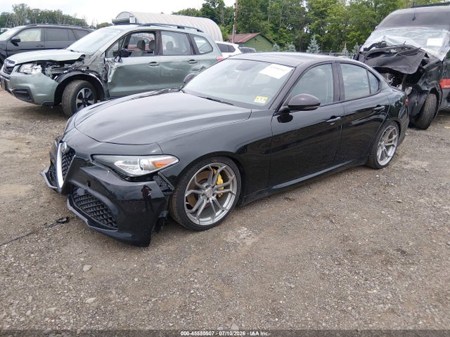 صورة 2 لـ 2017 ALFA Romeo GIULIA TI RWD