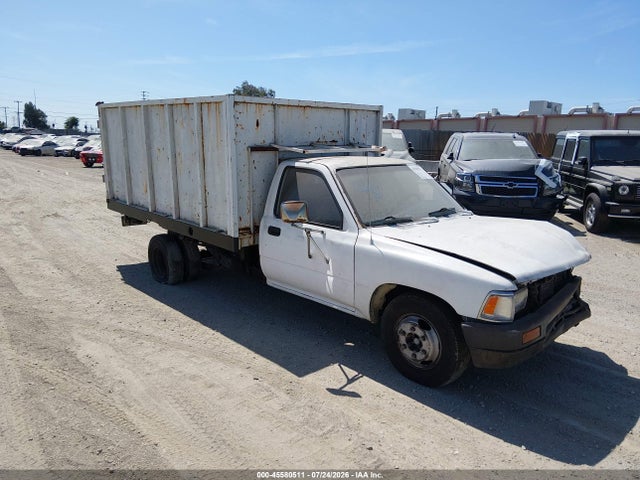 1989 TOYOTA PICKUP CAB CHASSIS SUPER LONG WB