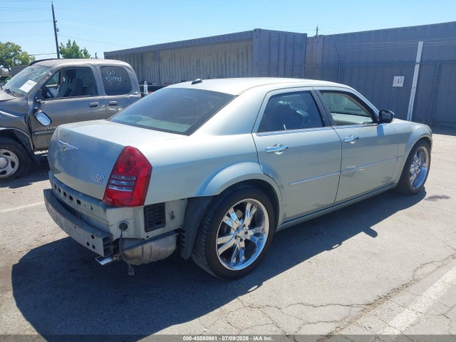 2006 Chrysler 300C — фото 4