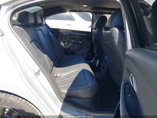 صورة 8 لـ 2019 BMW 330I