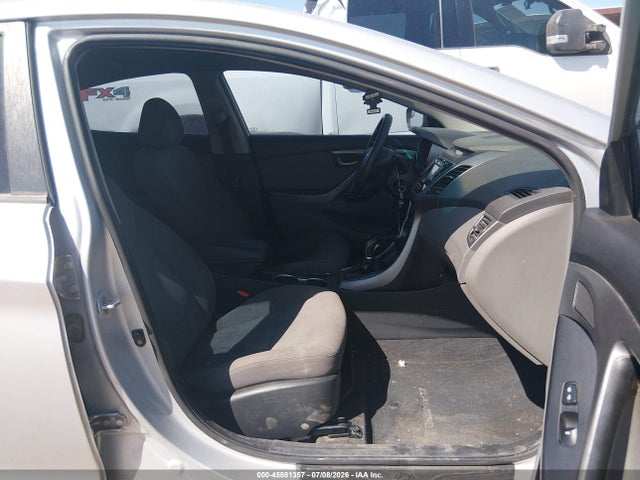 2016 Hyundai ELANTRA SE 照片 5
