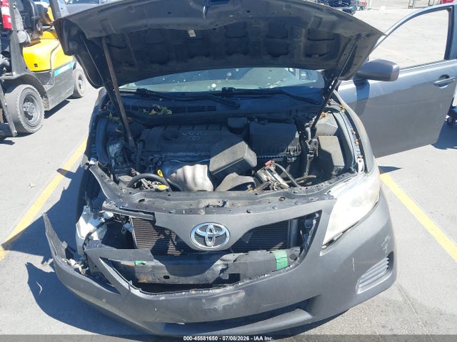 صورة 10 لـ 2010 Toyota CAMRY LE