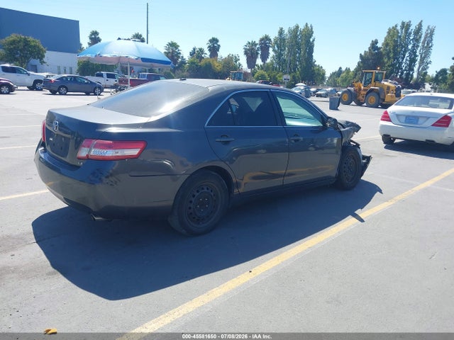 صورة 4 لـ 2010 Toyota CAMRY LE