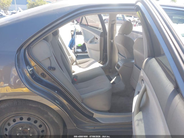 صورة 8 لـ 2010 Toyota CAMRY LE