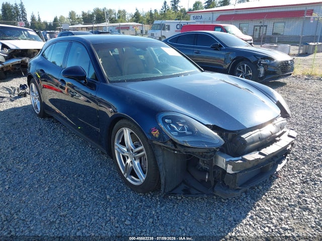 2018 PORSCHE PANAMERA 4