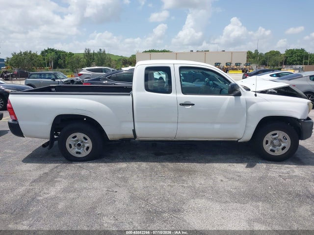 2015 Toyota TACOMA 缩略图 14
