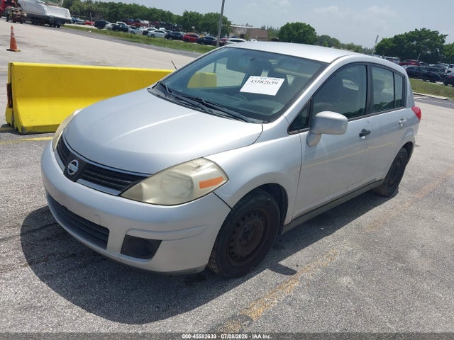 2009 Nissan VERSA 1.8S — фото 2