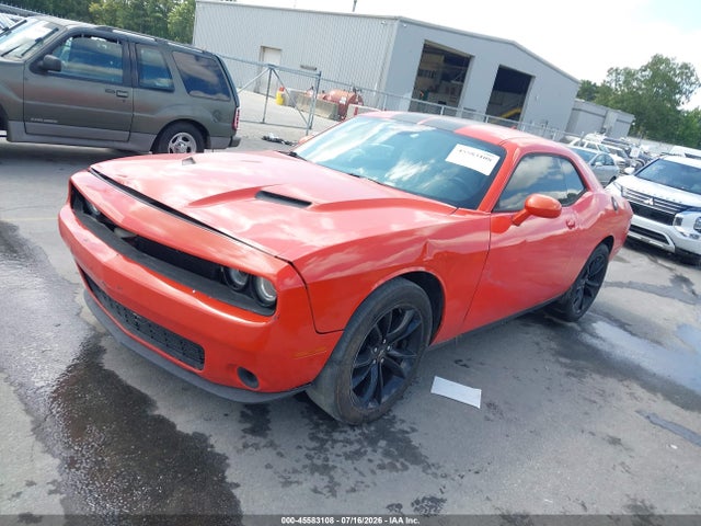 صورة 2 لـ 2017 Dodge CHALLENGER SXT PLUS
