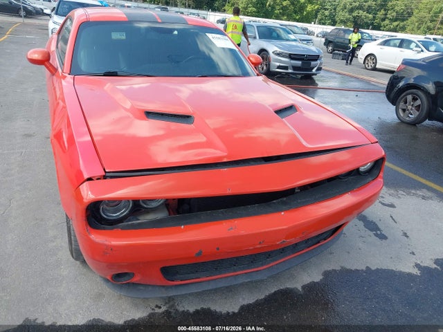 صورة 6 لـ 2017 Dodge CHALLENGER SXT PLUS