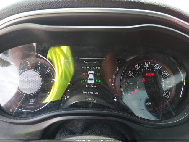 صورة 7 لـ 2017 Dodge CHALLENGER SXT PLUS